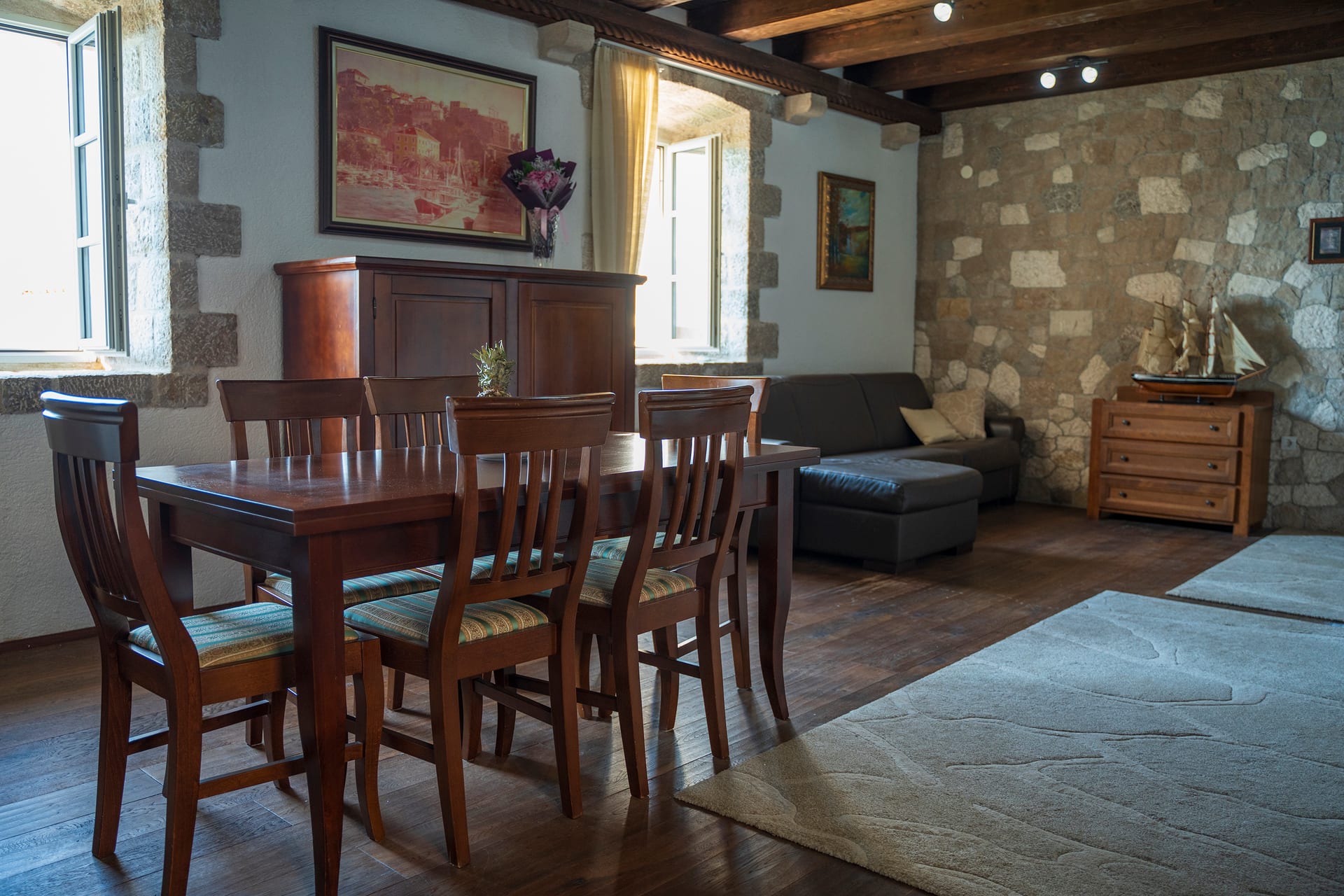Heritage interior — photo 30